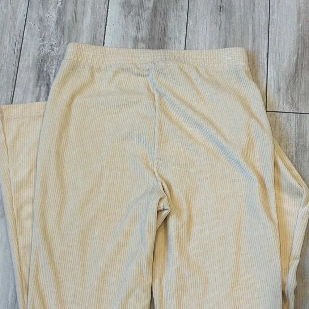 Aerie cream bell bottom flare pull on ribbed leggings size small